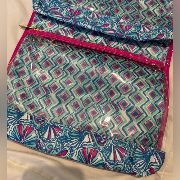 Lilly Pulitzer Blue & Pink Patterned Hanging Travel Cosmetic Jewelry Organizer - Picture 8 of 11